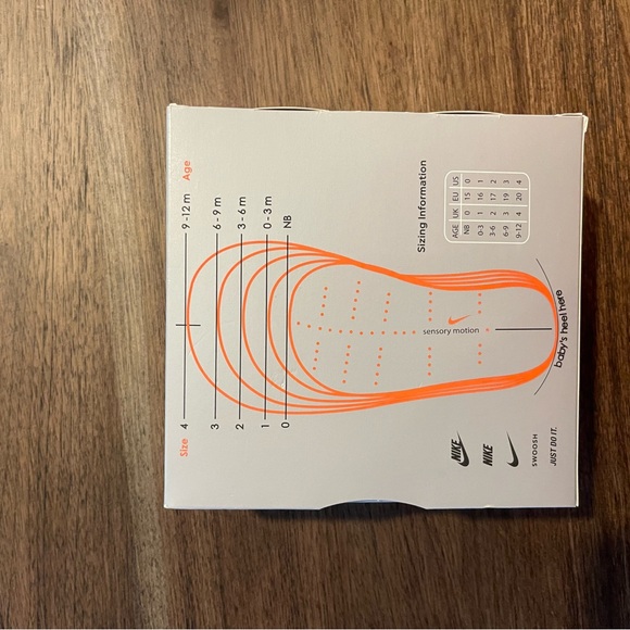 Nike Air Force 1 Crib Shoes - Picture 3 of 11